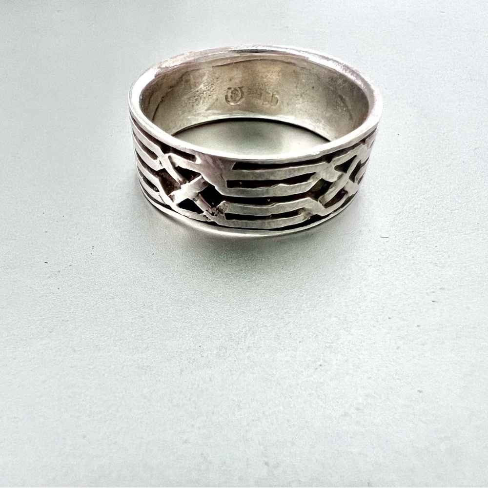 Sterling silver mens Wide Cross Weave Pattern band Size 11